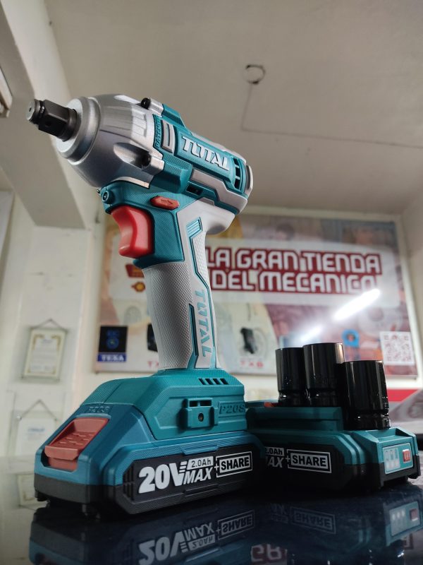 LLAVE DE IMPACTO INALAMBRICA 20V 2 PILAS CTE.1/2" UTIWLI2001 TOTAL TOOLS